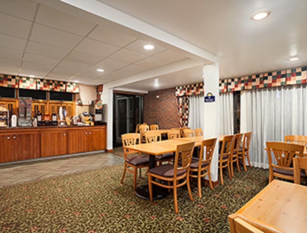 Days Inn By Wyndham Rutland/Killington Area Extérieur photo