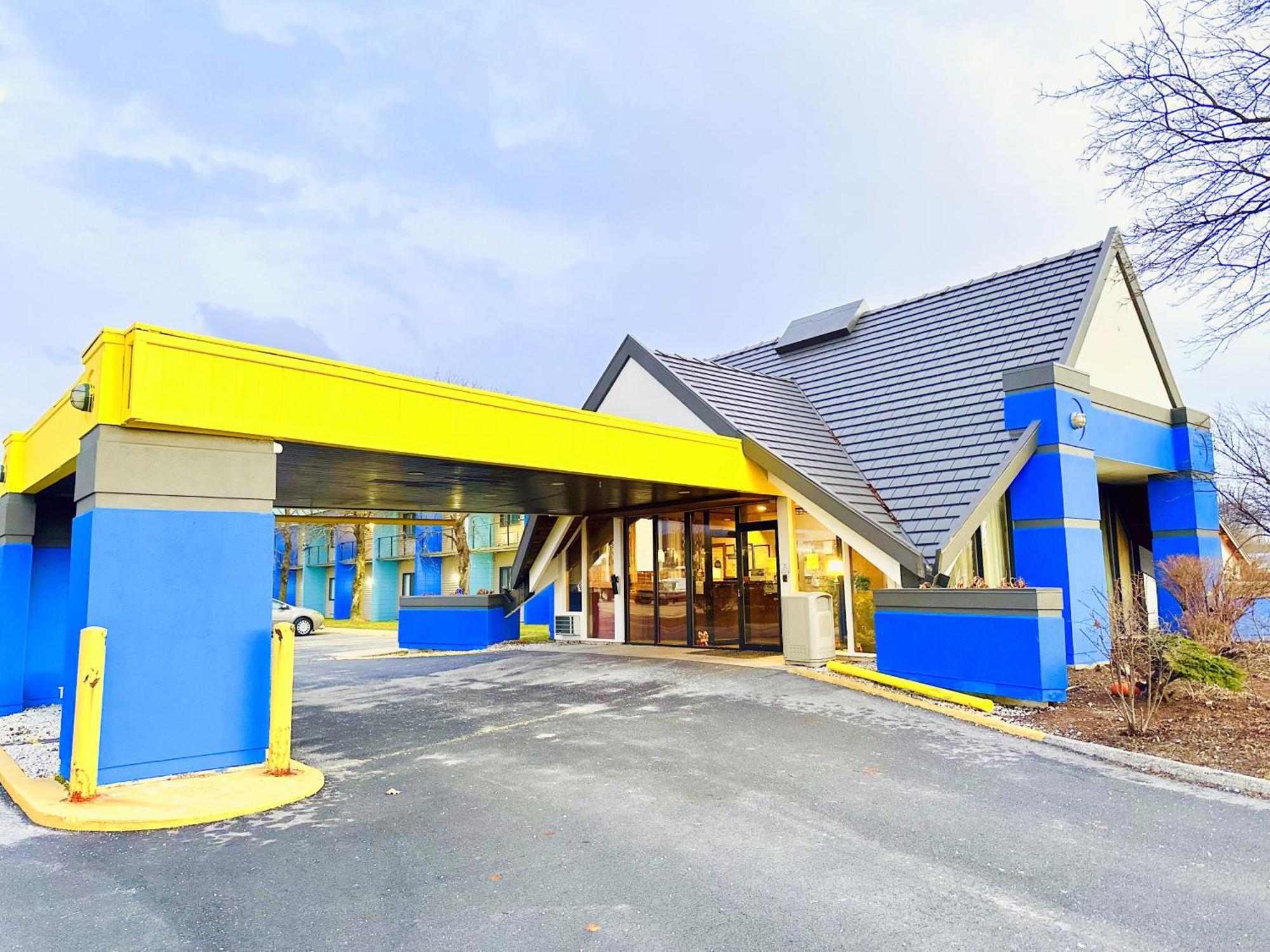 Days Inn By Wyndham Rutland/Killington Area Extérieur photo