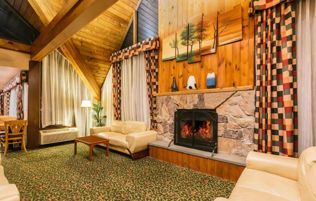 Days Inn By Wyndham Rutland/Killington Area Extérieur photo